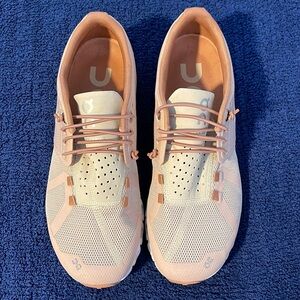 ON Running shoes, Cloud 5. Worn twice, mostly new.